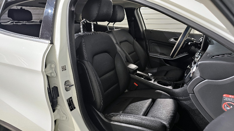 car Mercedes Benz GLA id73146 photo #10