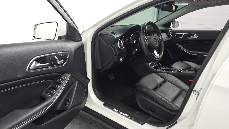 car Mercedes Benz GLA id73149 photo #10