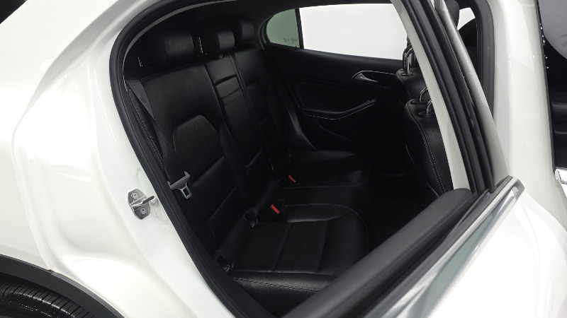 car Mercedes Benz GLA id73149 photo #11