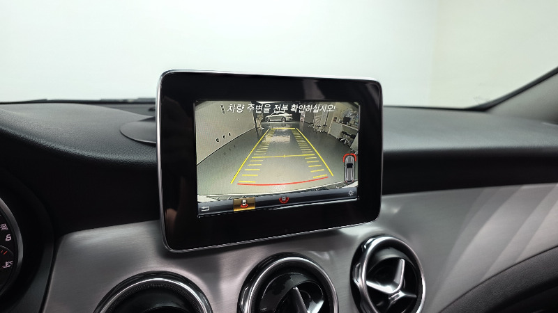 car Mercedes Benz GLA id73149 photo #14
