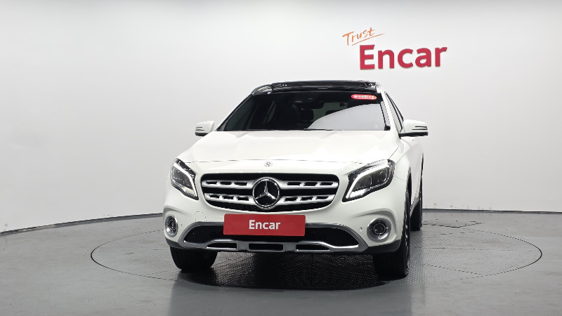 car Mercedes Benz GLA id73149 photo #3