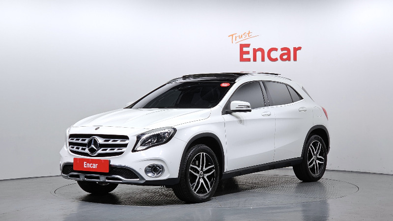 car Mercedes Benz GLA id73151 main photo