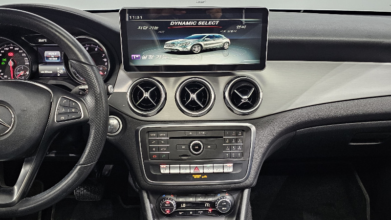 car Mercedes Benz GLA id73151 photo #13