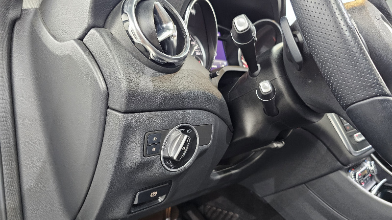 car Mercedes Benz GLA id73151 photo #20