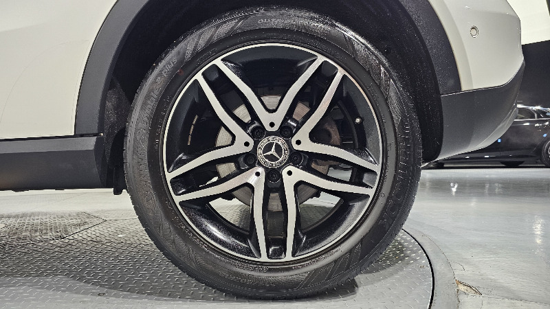 car Mercedes Benz GLA id73151 photo #21
