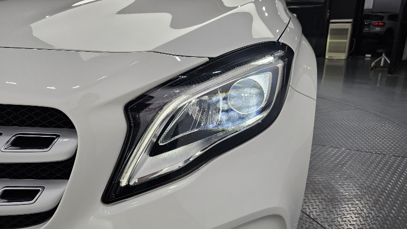 car Mercedes Benz GLA id73151 photo #22
