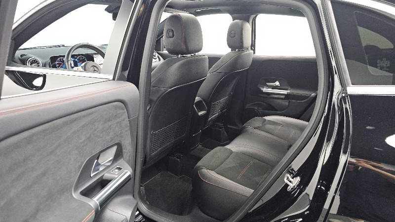 car Mercedes Benz GLA id73155 photo #11