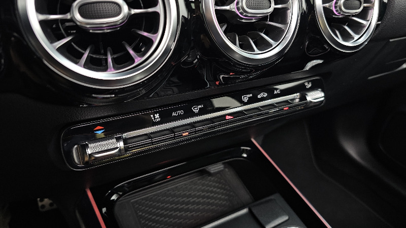 car Mercedes Benz GLA id73155 photo #17