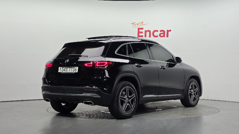 car Mercedes Benz GLA id73159 photo #2