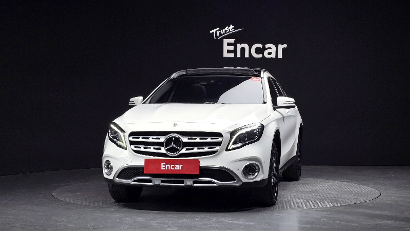 car Mercedes Benz GLA id73175 photo #3