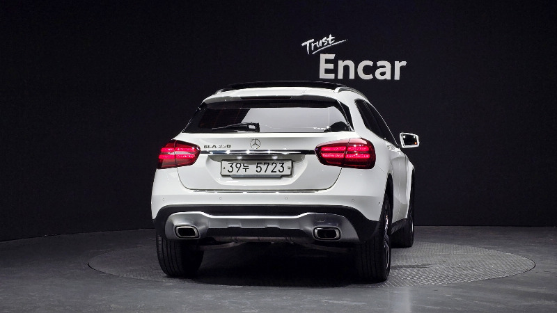 car Mercedes Benz GLA id73175 photo #4
