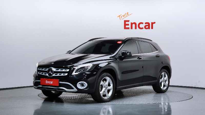 car Mercedes Benz GLA id73183 main photo