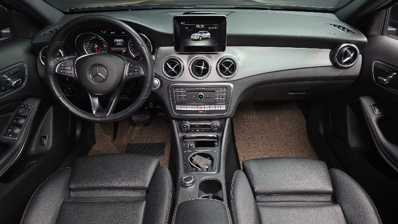 car Mercedes Benz GLA id73185 photo #7