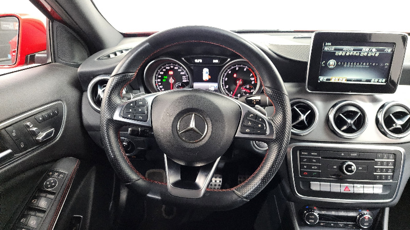 car Mercedes Benz GLA id73193 photo #12