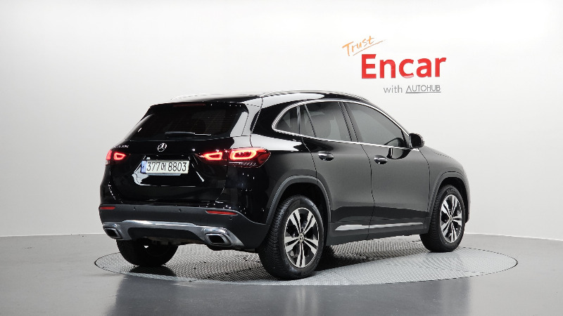 car Mercedes Benz GLA id73196 photo #2
