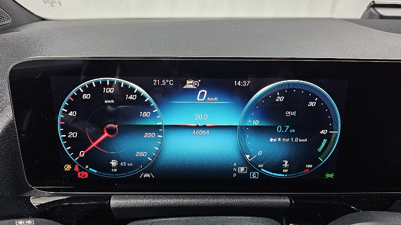 car Mercedes Benz GLA id73196 photo #8