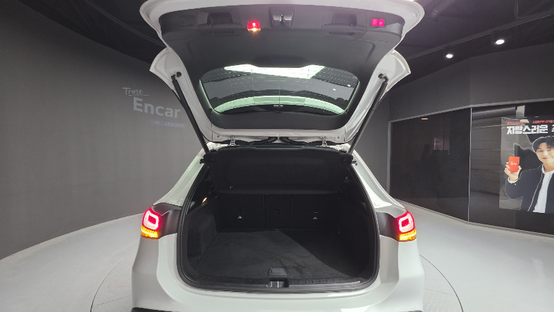 car Mercedes Benz GLA id73200 photo #17