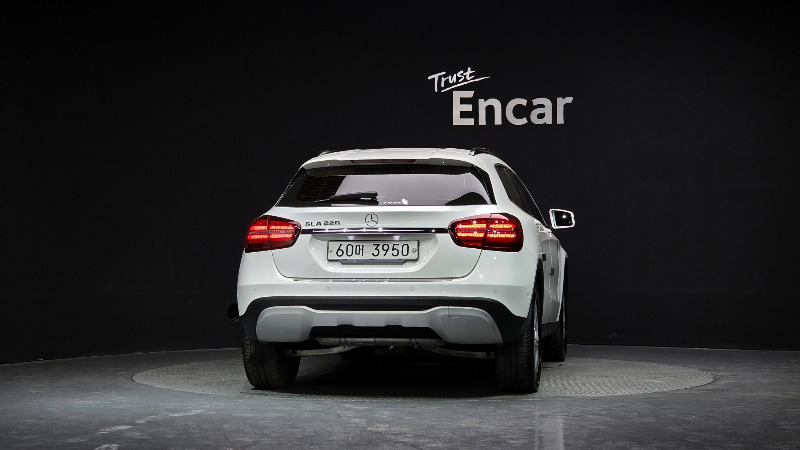 car Mercedes Benz GLA id73205 photo #4
