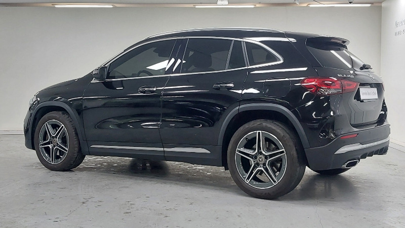 car Mercedes Benz GLA id73217 photo #2
