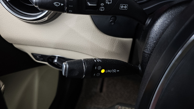 car Mercedes Benz GLA id73221 photo #19