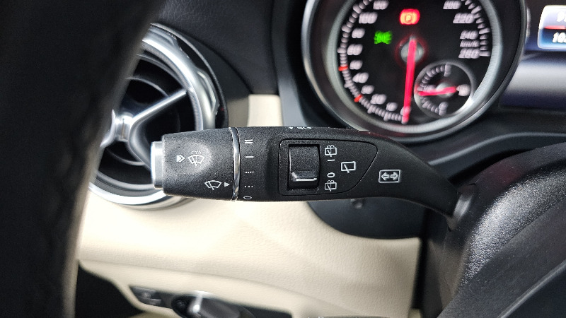 car Mercedes Benz GLA id73221 photo #20