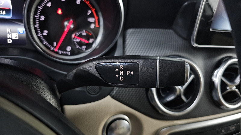 car Mercedes Benz GLA id73221 photo #9