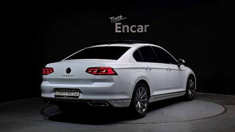 car Volkswagen Passat id73422 photo #2