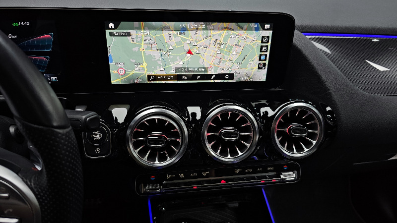 car Mercedes Benz GLA id73448 photo #14