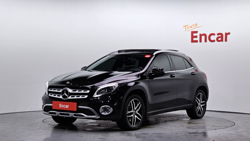 car Mercedes Benz GLA id73449 main photo