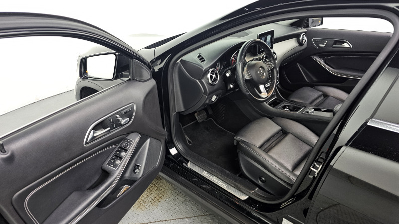 car Mercedes Benz GLA id73449 photo #10
