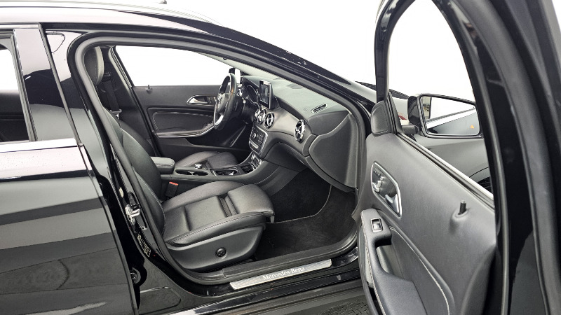 car Mercedes Benz GLA id73449 photo #11