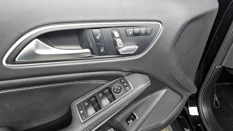 car Mercedes Benz GLA id73449 photo #17