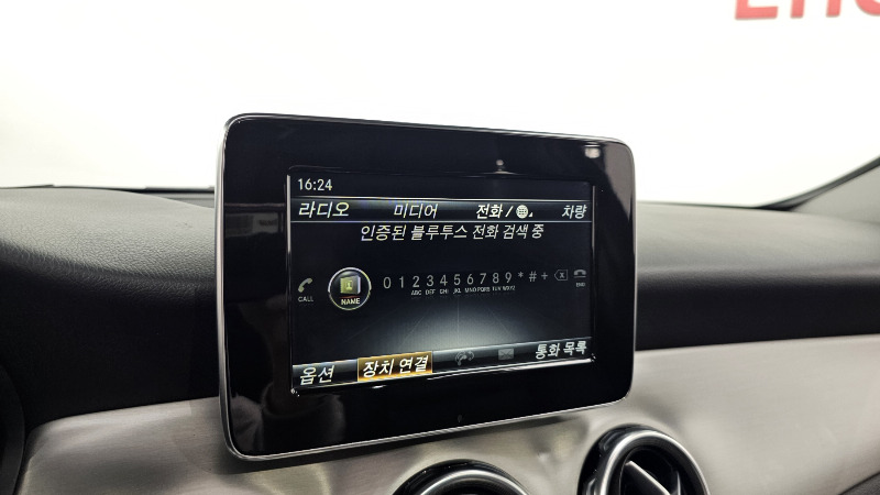 car Mercedes Benz GLA id73449 photo #18