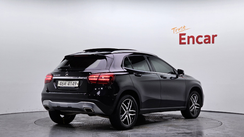 car Mercedes Benz GLA id73449 photo #2