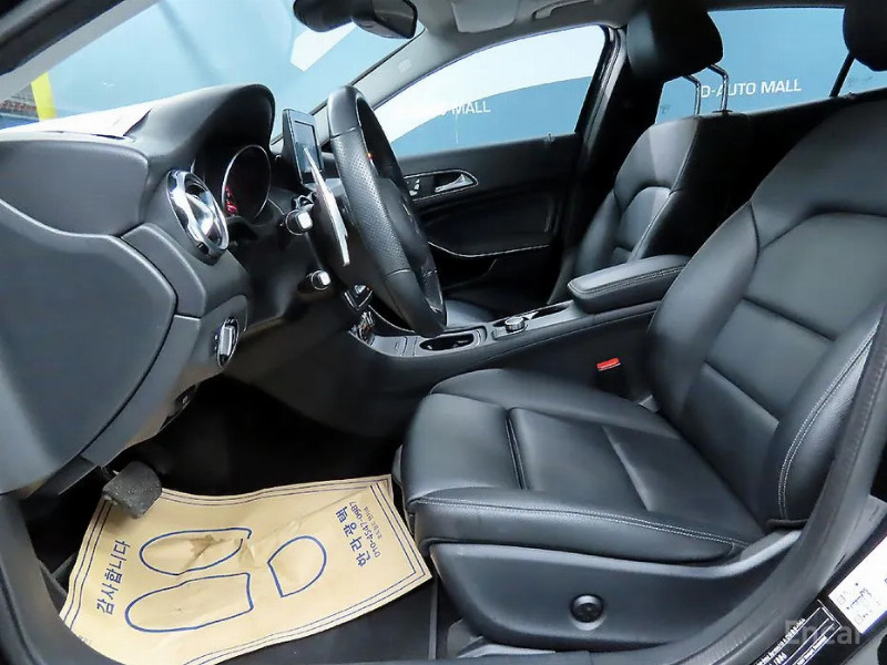 car Mercedes Benz GLA id73452 photo #10