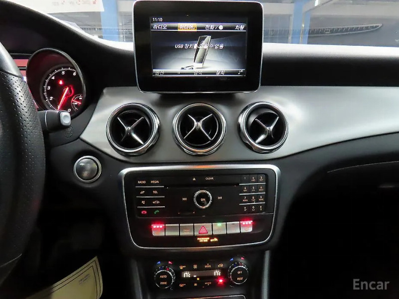 car Mercedes Benz GLA id73452 photo #14