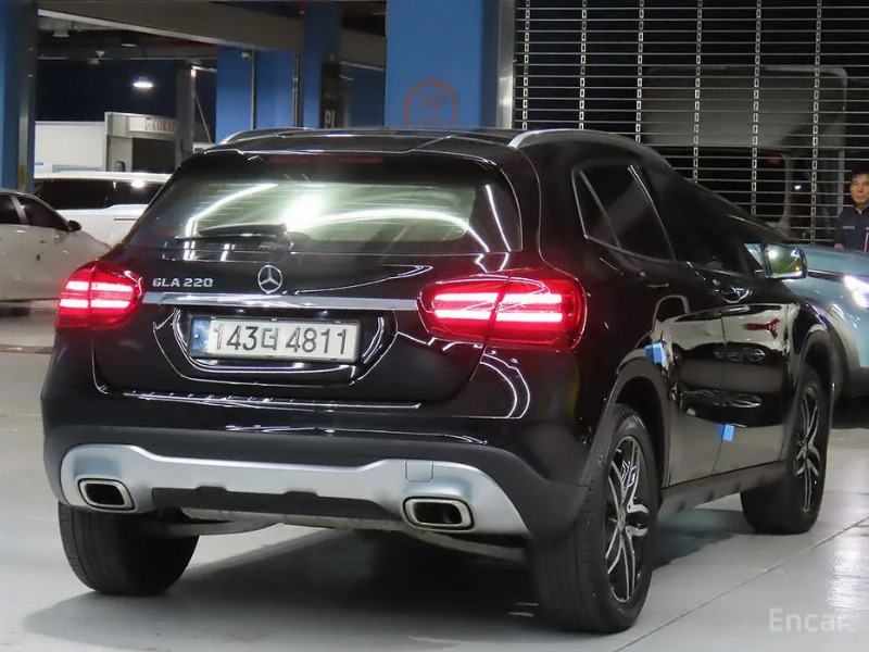 car Mercedes Benz GLA id73452 photo #2