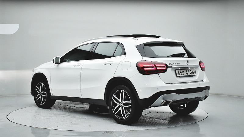 car Mercedes Benz GLA id73455 photo #2