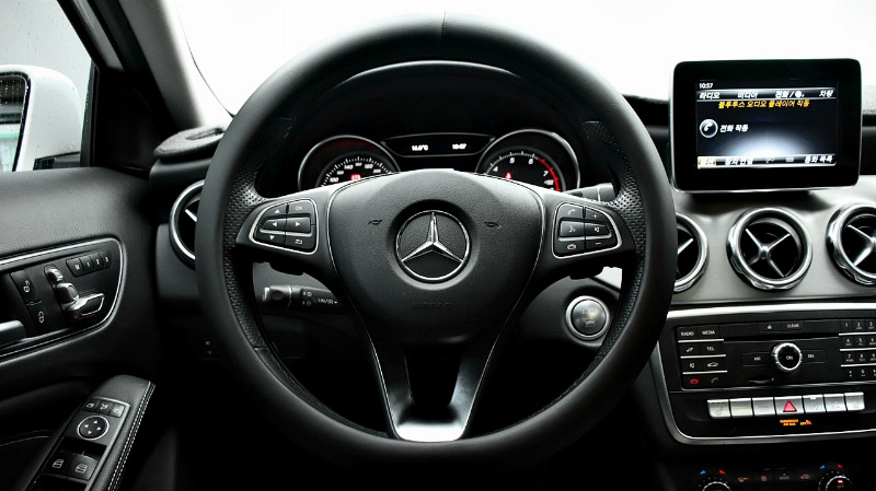 car Mercedes Benz GLA id73455 photo #8