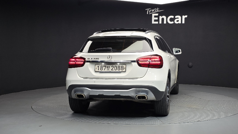 car Mercedes Benz GLA id73464 photo #4