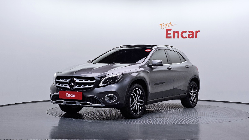 car Mercedes Benz GLA id73465 main photo