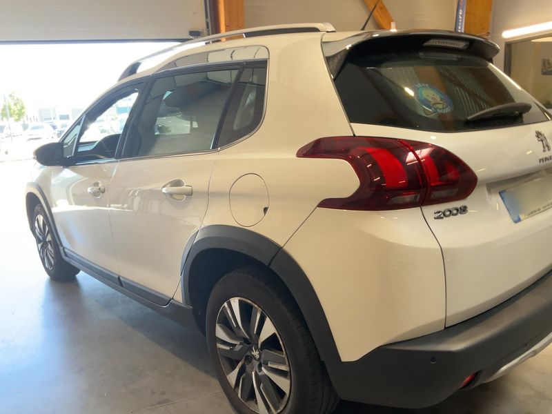 car Peugeot 2008 id73530 photo #3