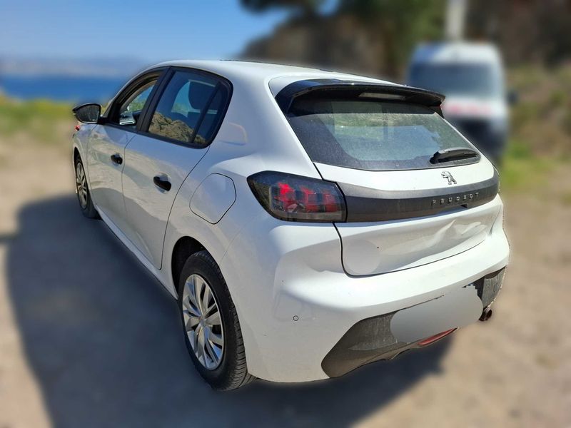 car Peugeot 208 id73552 photo #3