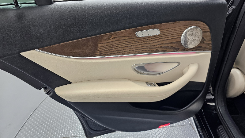 car Mercedes Benz E Class id73785 photo #25