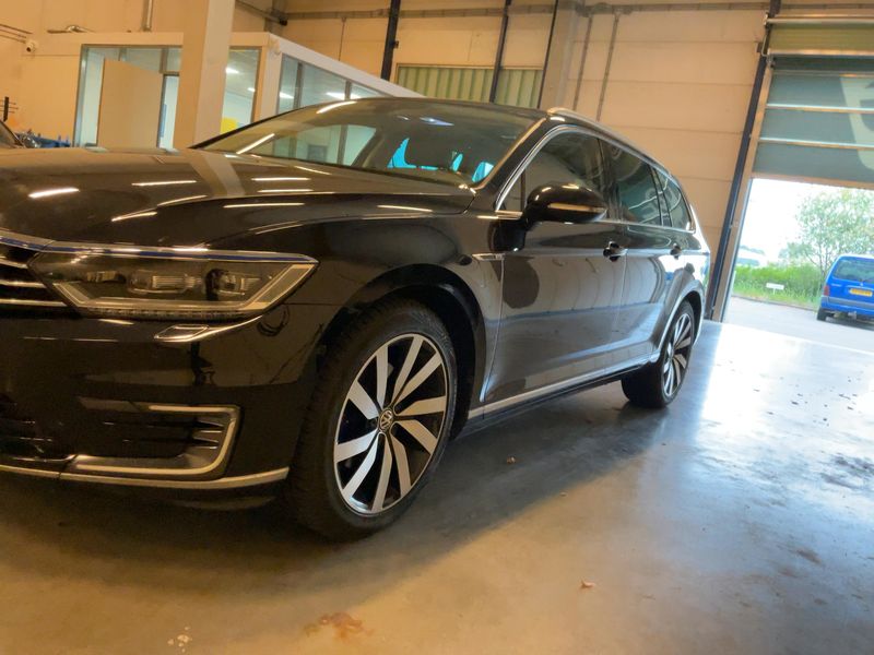 car Volkswagen Passat id73809 photo #2