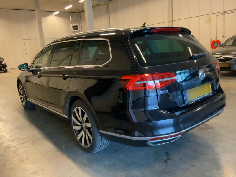 car Volkswagen Passat id73809 photo #3
