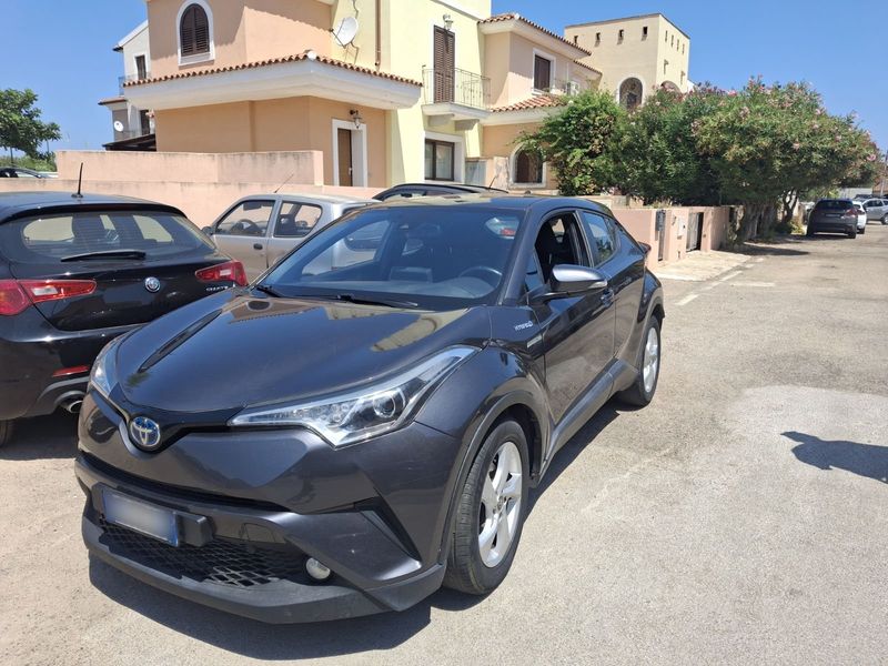 car Toyota C-HR id74089 main photo