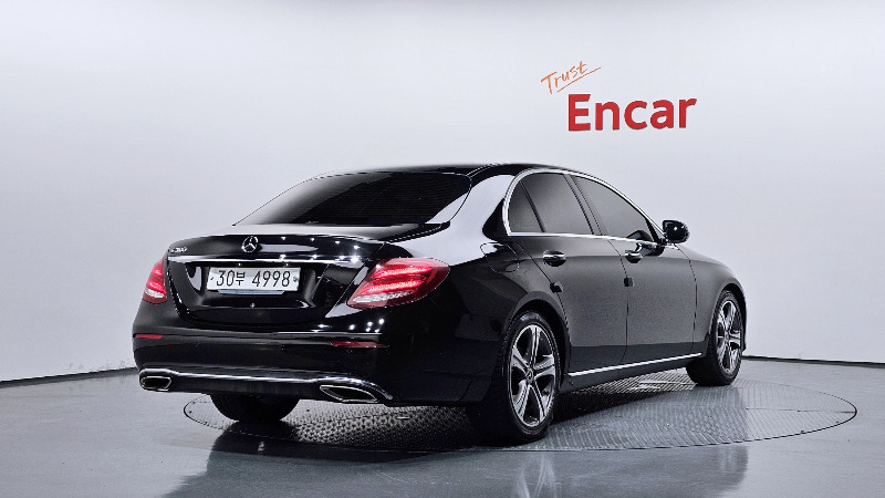 car Mercedes Benz E Class id74112 photo #2