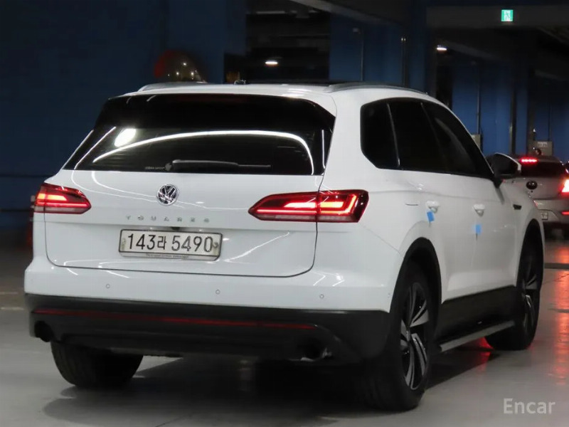 car Volkswagen Touareg id74232 photo #2