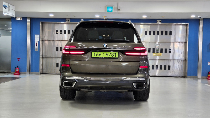 car BMW X7 id74285 photo #4